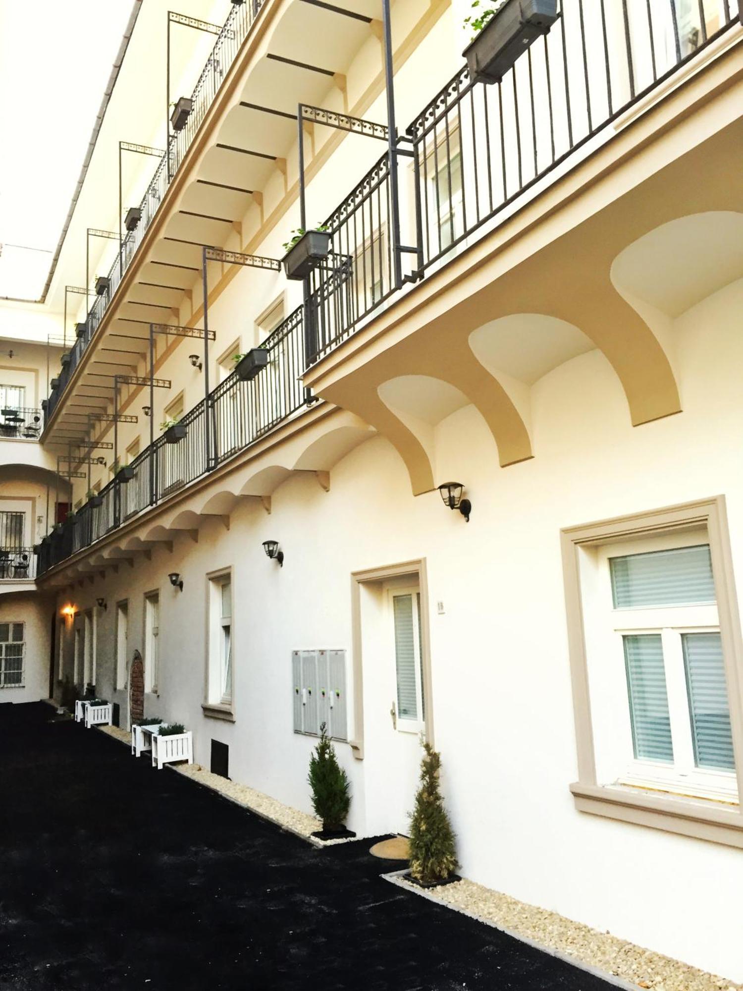 H75 Apartments Kosice Centre Zewnętrze zdjęcie