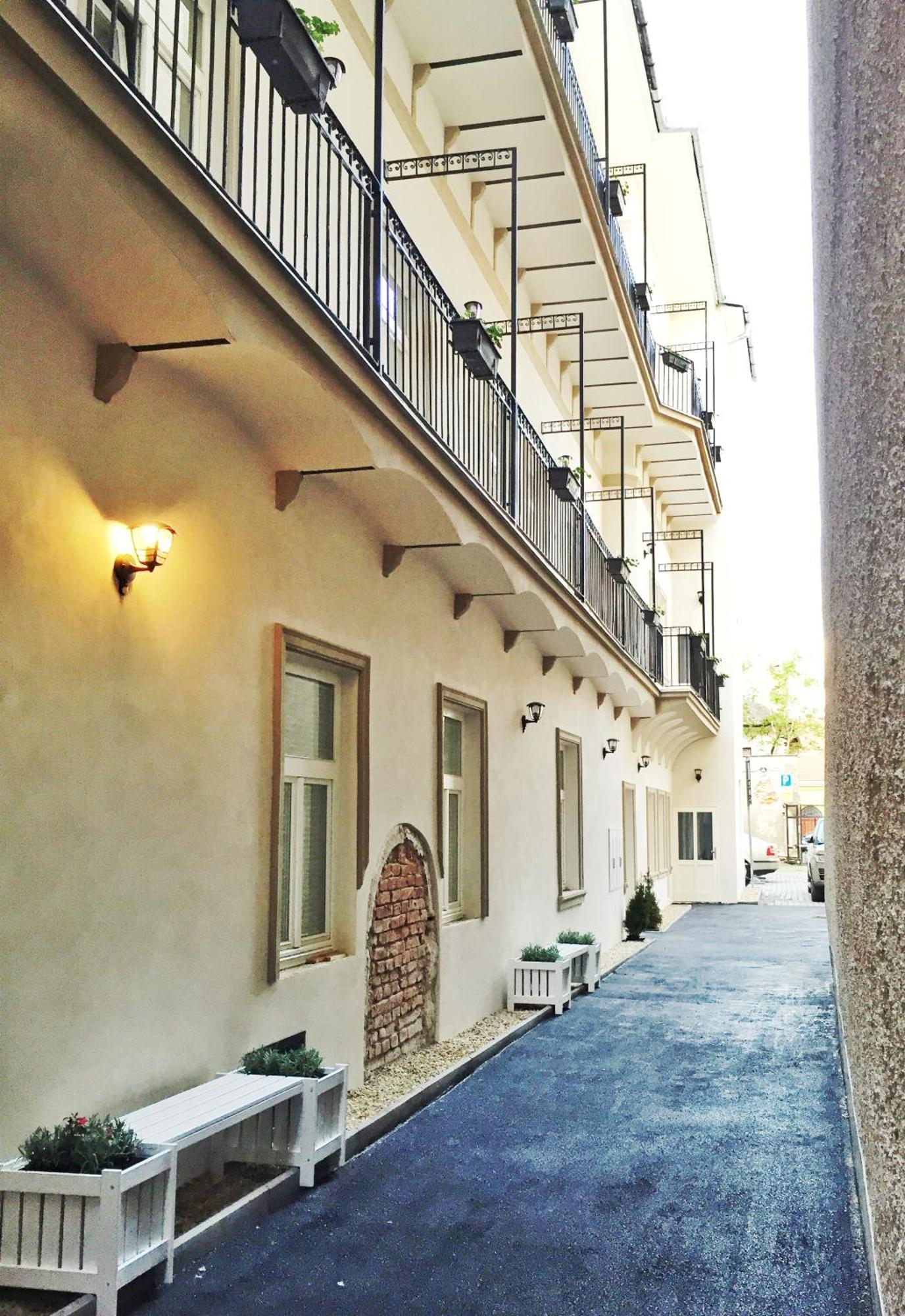 H75 Apartments Kosice Centre Zewnętrze zdjęcie